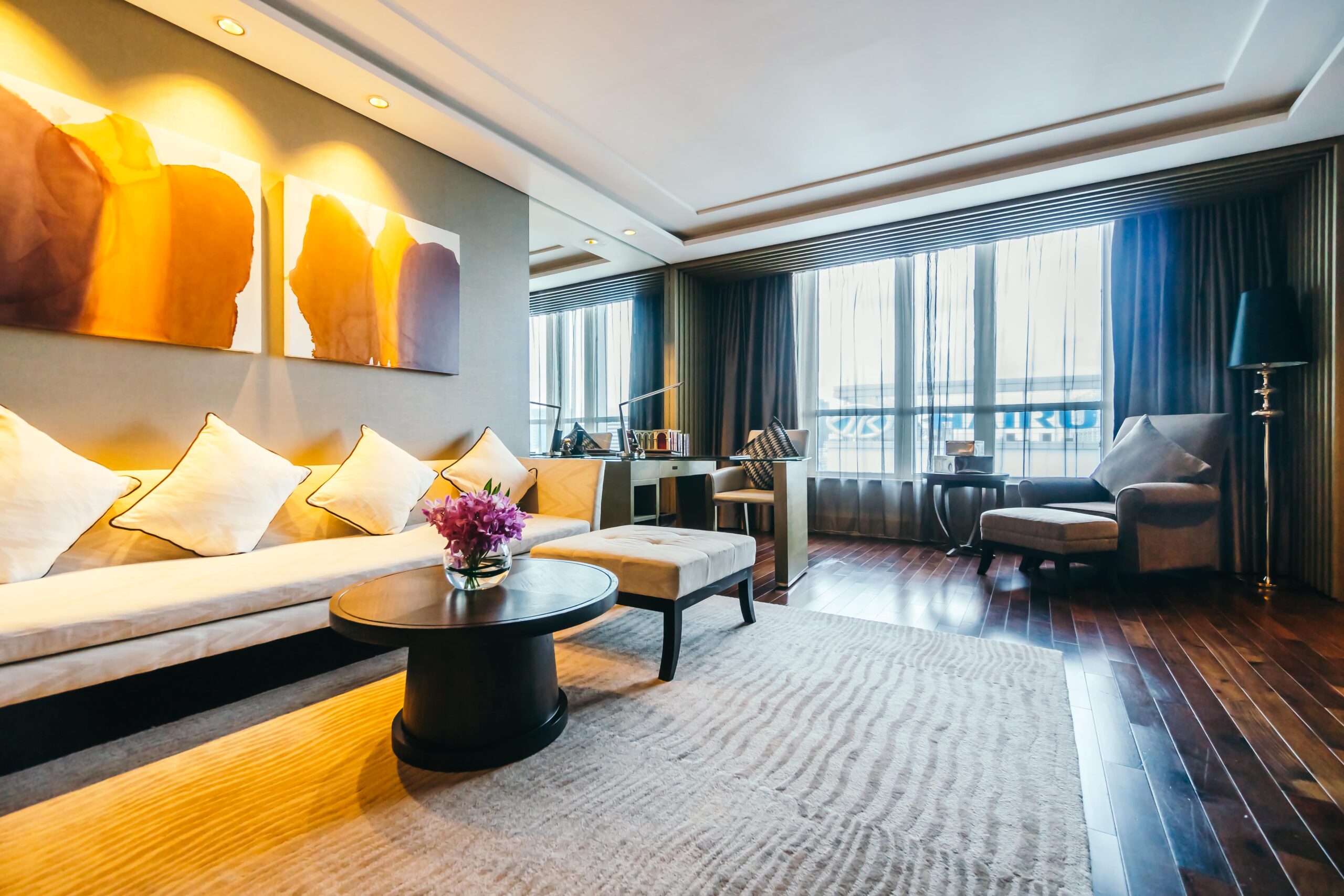 bangkok-thailand-august-12-2016-beautiful-luxury-living-room-min